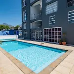 Stunning 2 Bed Apartment - Green Point