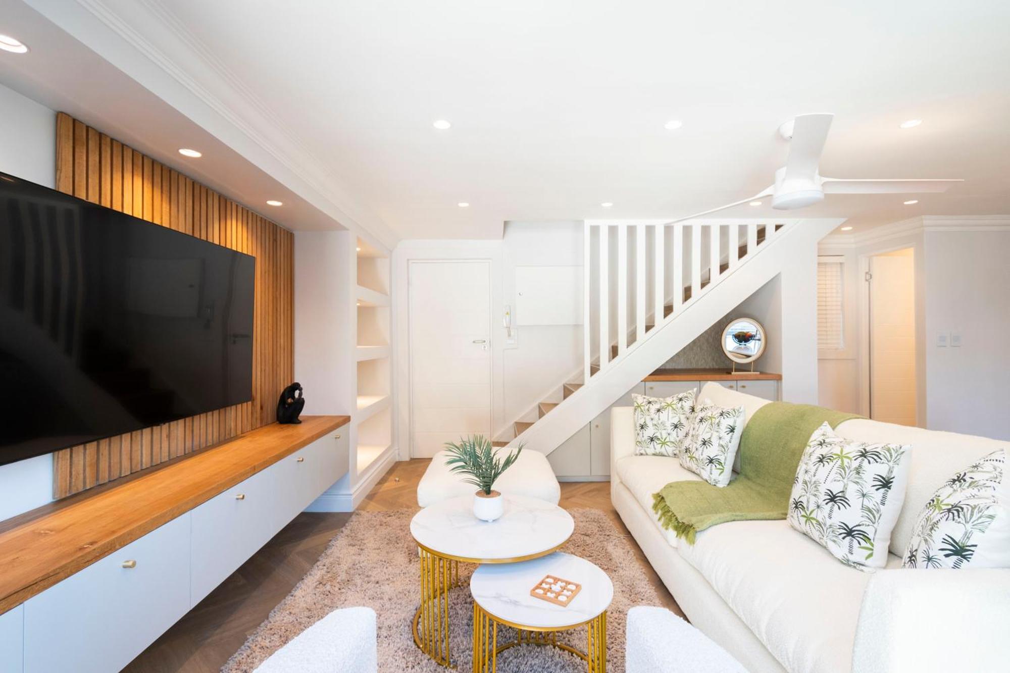 Stunning 2 Bed - Point * Cape Town