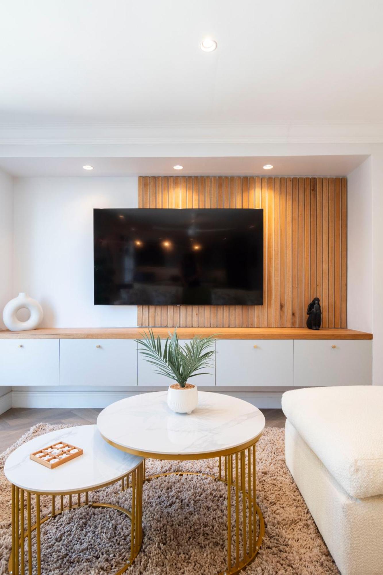 Stunning 2 Bed - Point Cape Town