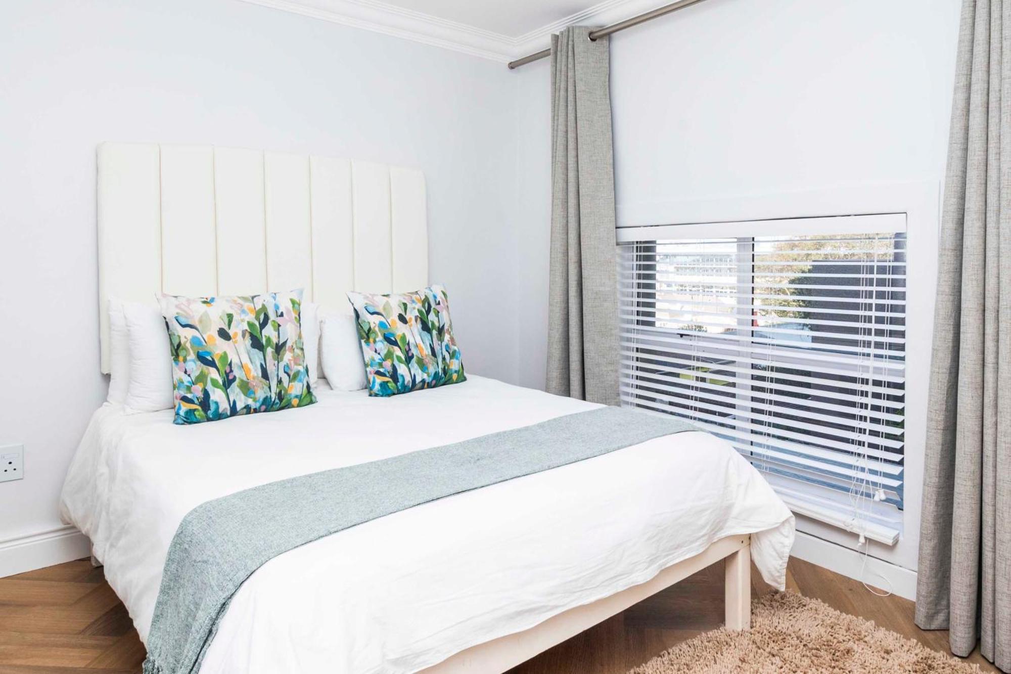 Stunning 2 Bed - Point Cape Town